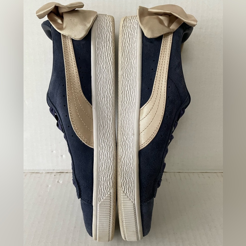 Puma Sneakers Varsity Trainers Blue Suede/Lt Tan Satin Bows & Stripes Size 9 - Picture 2 of 9